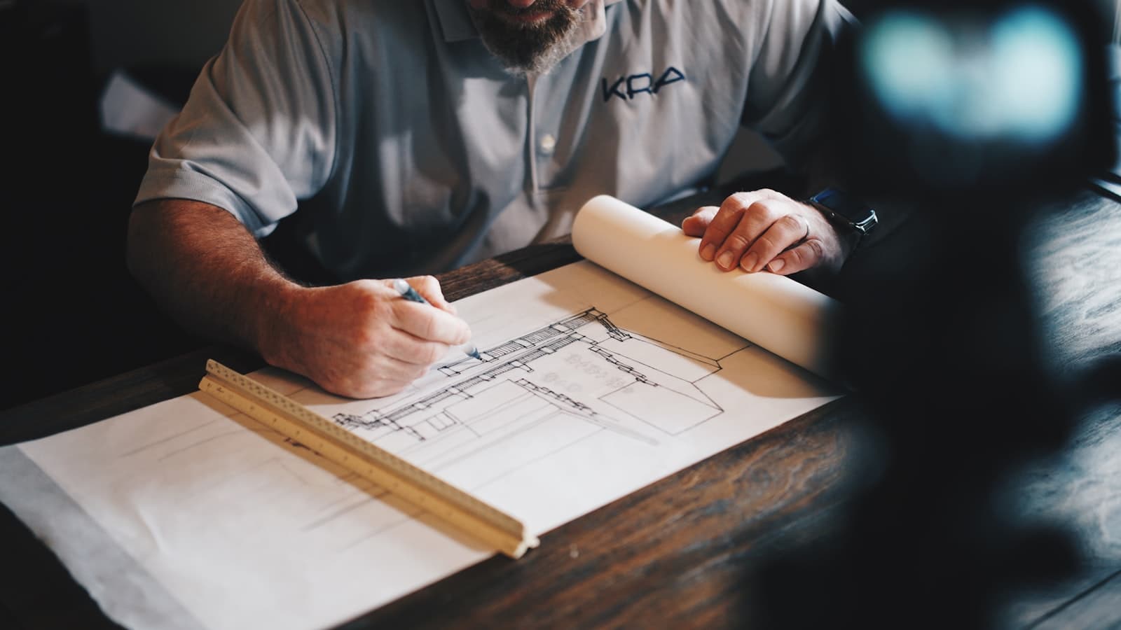 Planung eines Bauprojekts mit Bauzeichnung